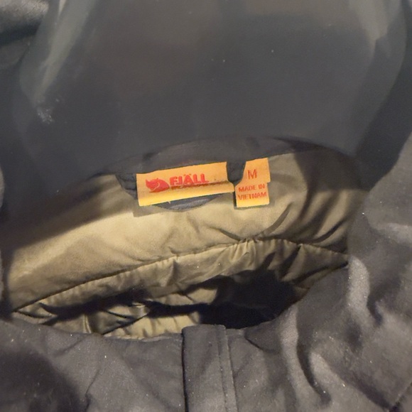 Fjallraven Men's Dark Gray Puffer Jacket - Picture 2 of 6